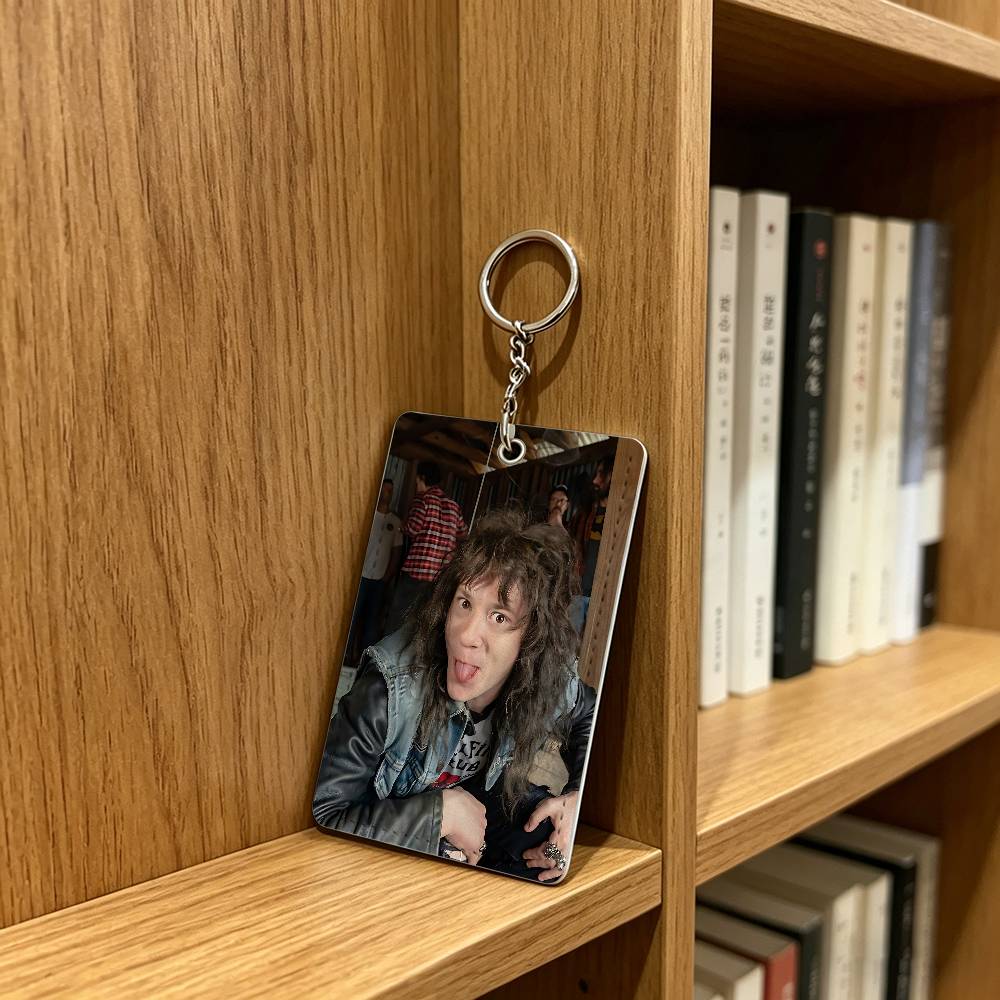 actor J-Joseph Quinn Cat Badge - Leather Work Is 评论和价格