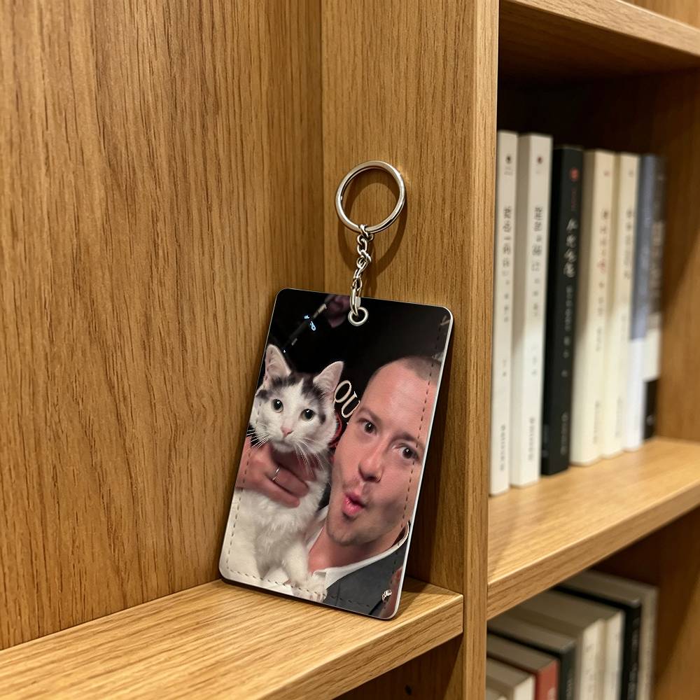 actor J-Joseph Quinn Cat Badge - Leather Work Is 评论和价格